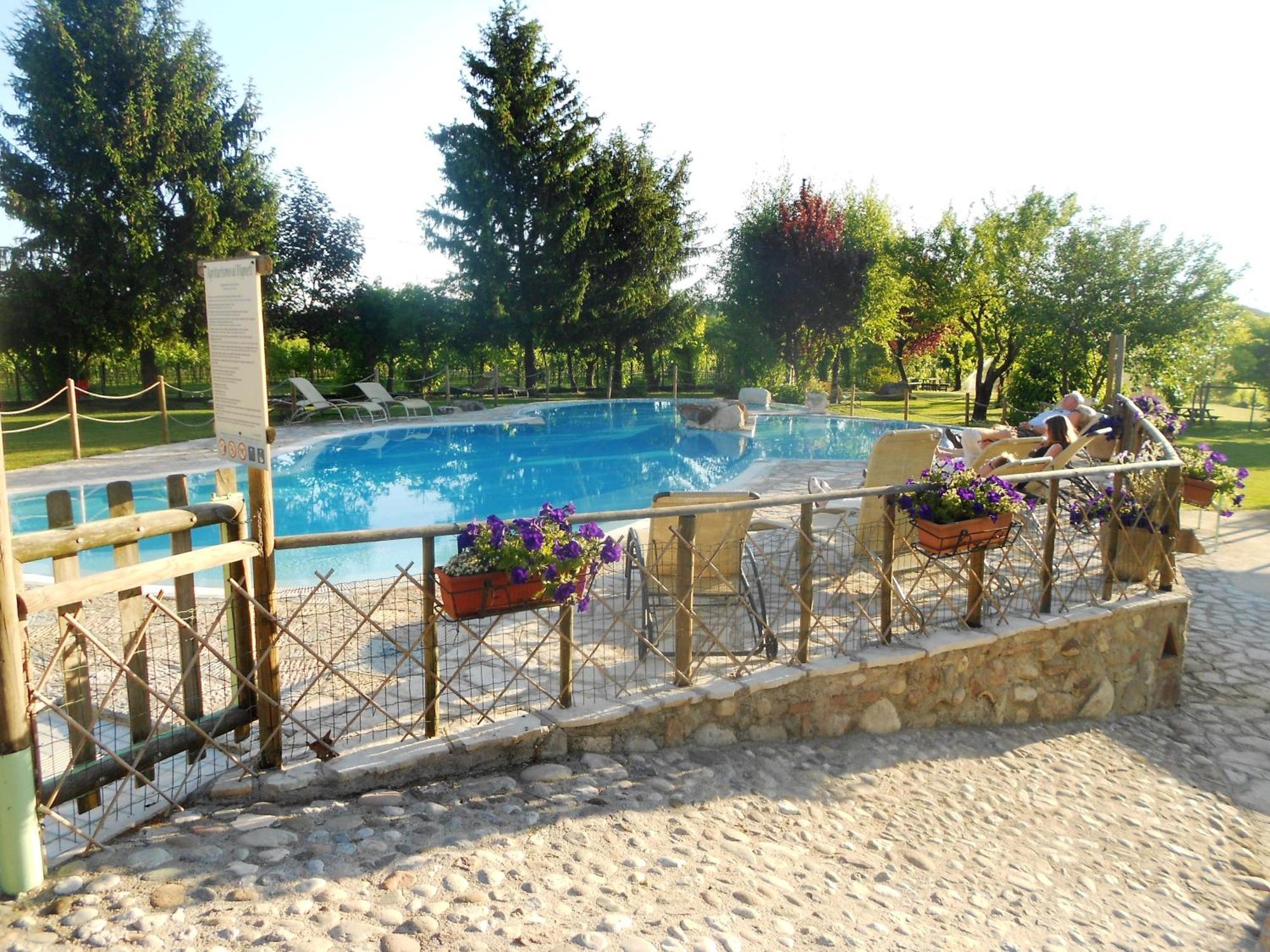 Agriturismo Ai Vigneti Понті-суль-Мінчіо Екстер'єр фото